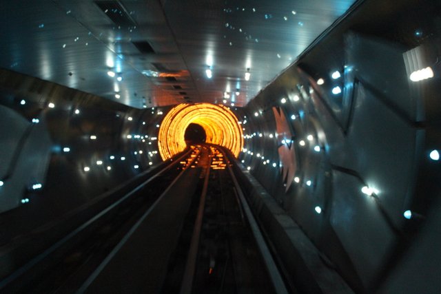 le tunnel sous la rivière a Shanghai